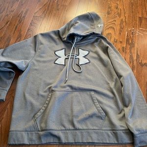 Under Armor Sweatshirt